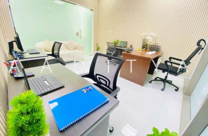 Office Space - Studio - 1 Bathroom for rent in Red Avenue - Al Garhoud - Dubai
