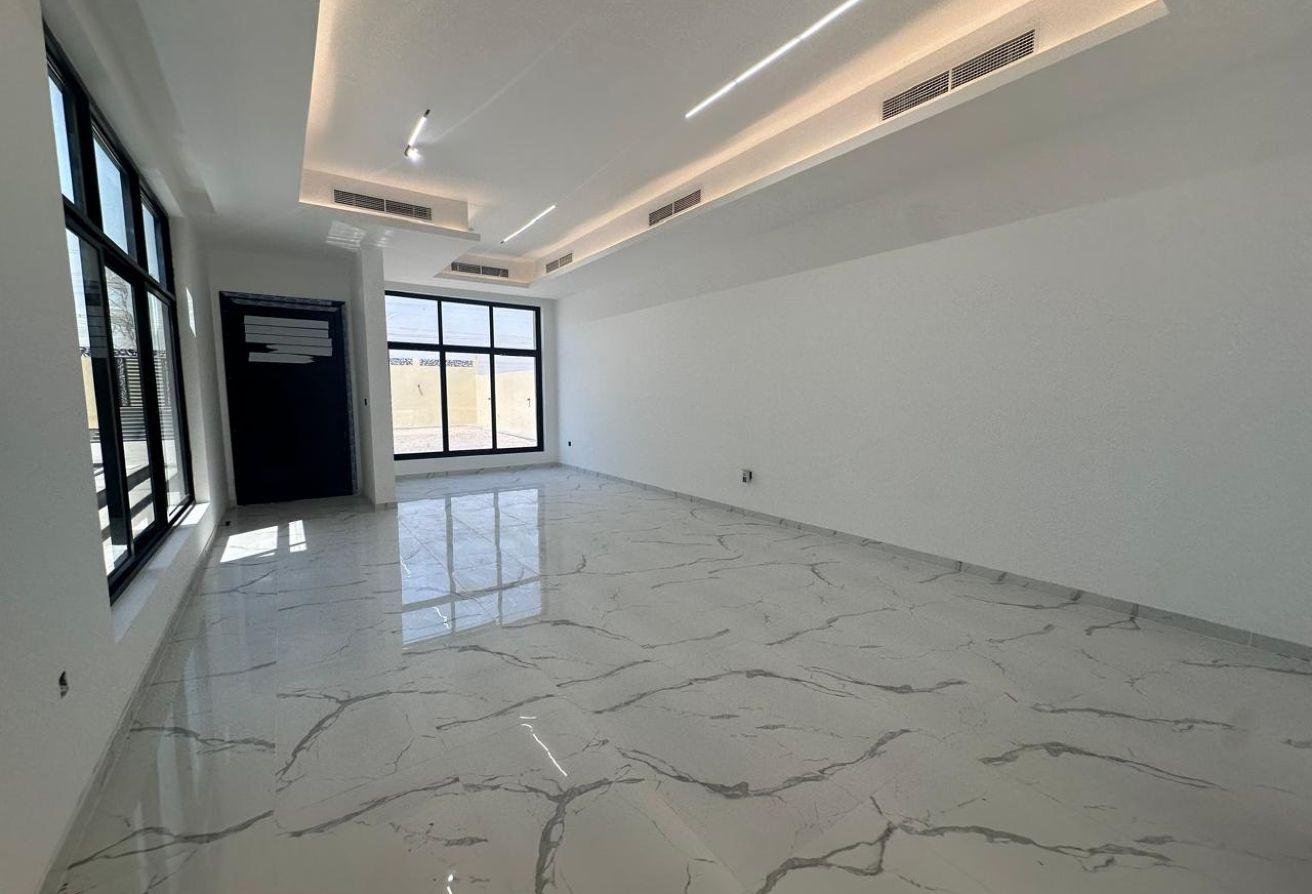 BRAND-NEW LUXURY 5BR VILLA MASTER BEDROOMS | POOL photo 5