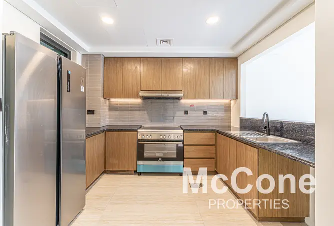 160985300 - Property Image 2