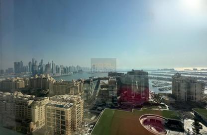 Apartment - 1 Bedroom - 1 Bathroom for sale in The Palm Tower - Palm Jumeirah - Dubai