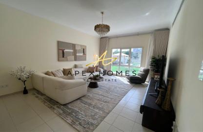 Villa - 5 Bedrooms - 5 Bathrooms for rent in Meadows 2 - Meadows - Dubai