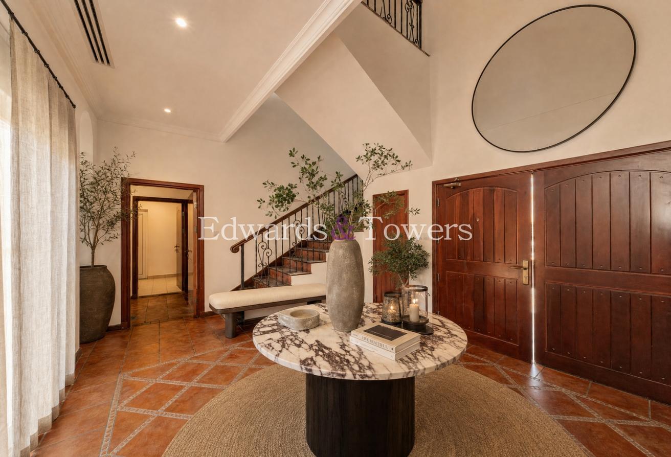 Spacious 5BR Villa | Private Pool | Unfurnished photo 8