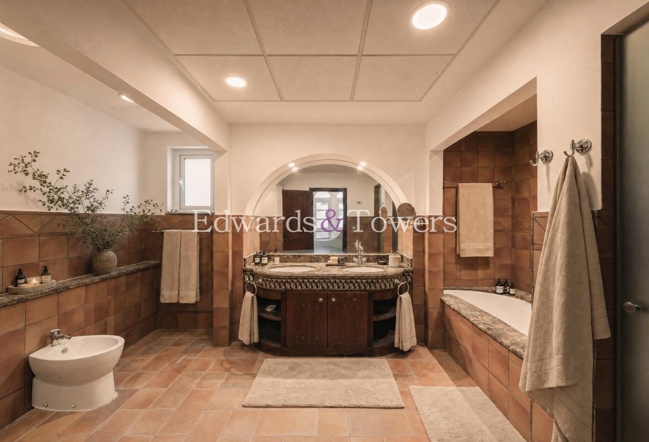 Spacious 5BR Villa | Private Pool | Unfurnished photo 13