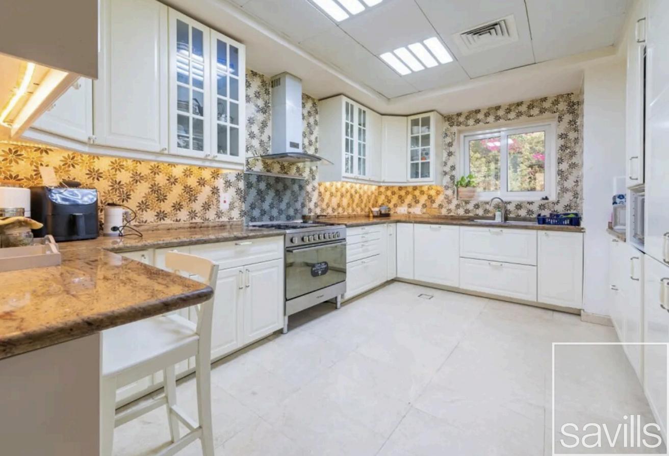 Private Lake View | Furnished | Family Home photo 5