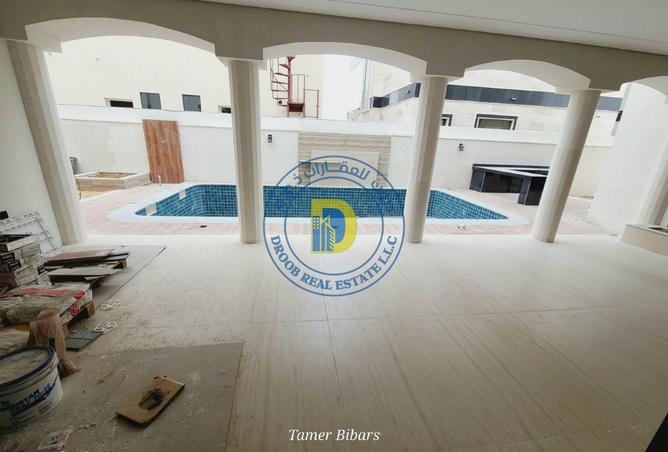 72304663 - Property Image 2