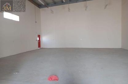 Warehouse - Studio - 1 Bathroom for rent in Umm Al Thuoob - Umm Al Quwain