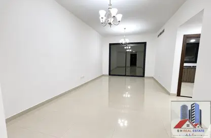 Apartment - 2 Bedrooms - 3 Bathrooms for rent in El Oneis 1 - El Oneis - Dubai Studio City - Dubai