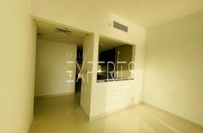 Apartment - 1 - 2 for rent in Marina Blue Tower - Marina Square - Al Reem Island - Abu Dhabi Apartment - 1 - 2 for rent in Marina Blue Tower - Marina Square - Al Reem Island - Abu Dhabi