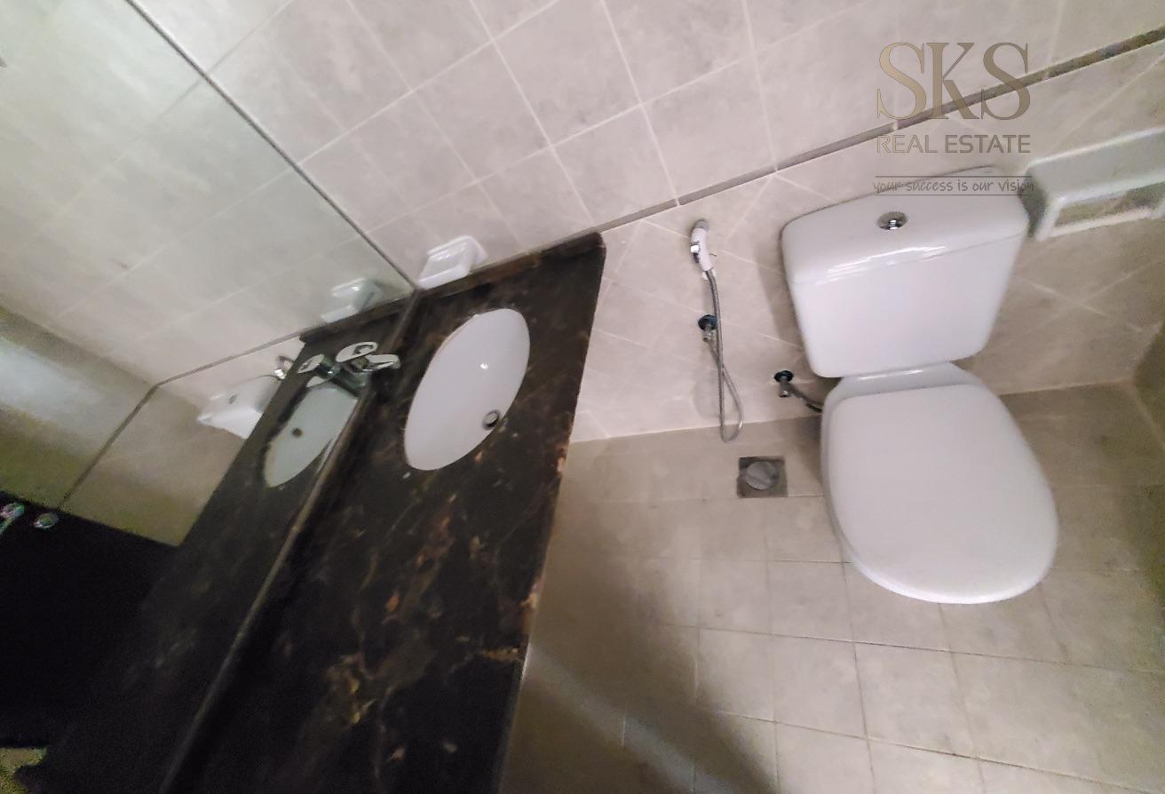 Elegant 1BHK Apartment Close To Mall photo 10