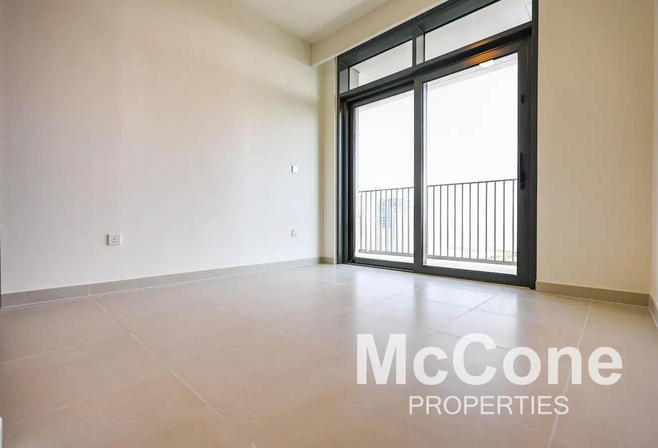 High Floor | Canal View | Available to Move in photo 6