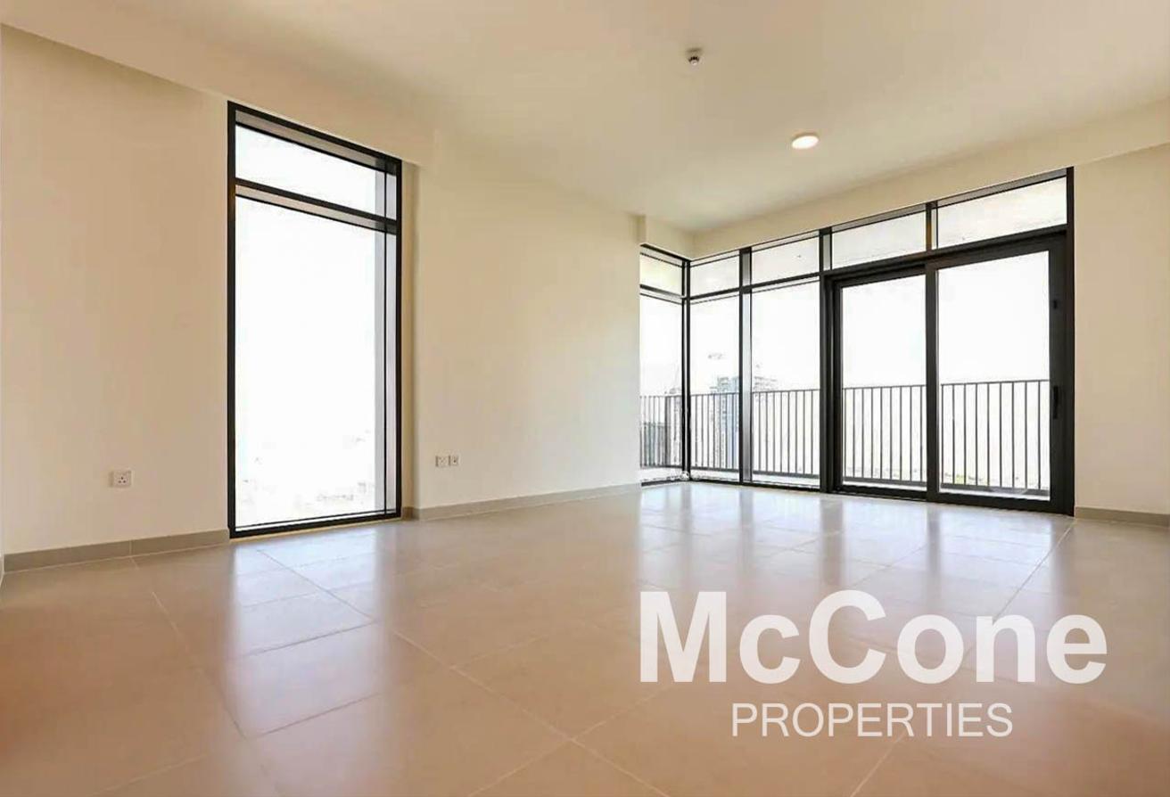 High Floor | Canal View | Available to Move in photo 5