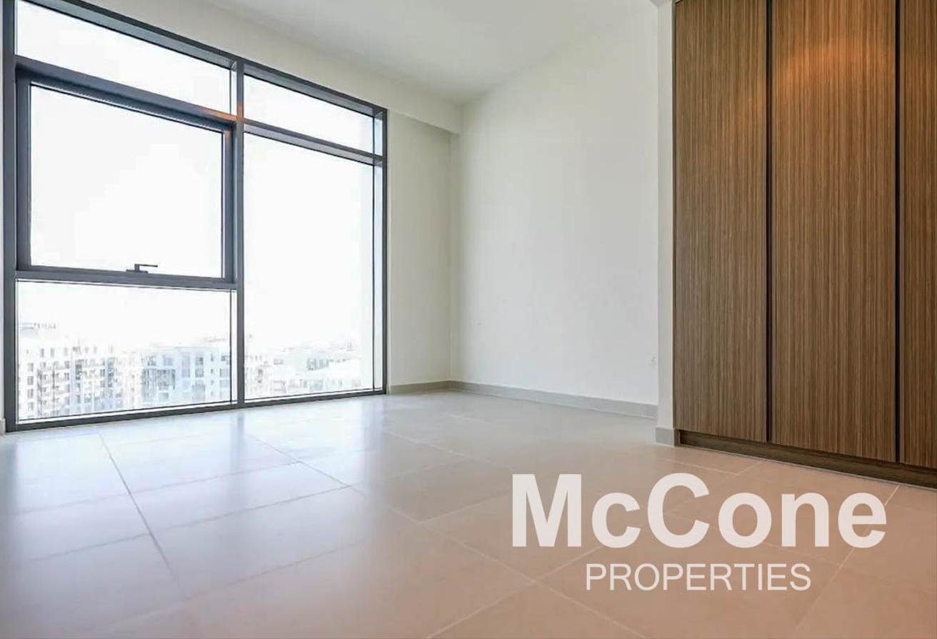 High Floor | Canal View | Available to Move in photo 12