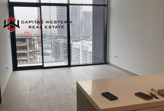 84068191 - Property Main Image