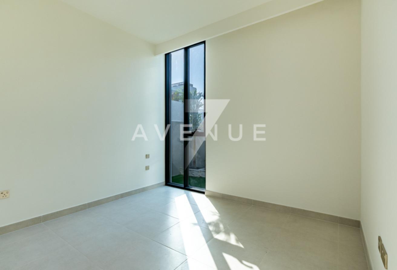 Natural Lighting I Huge Lay-out I Premium Quality photo 6