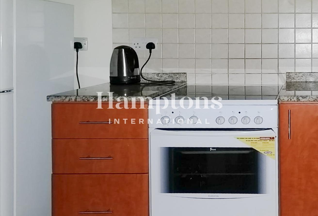 Chiller Free | Vacant | Well Maintained photo 5