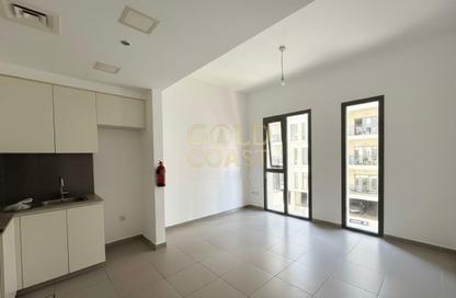 Apartment - Studio - 1 Bathroom for rent in Hayat Boulevard 2B - Hayat Boulevard 2 - Hayat Boulevard - Town Square - Dubai