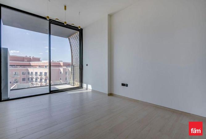 76424667 - Property Image 3
