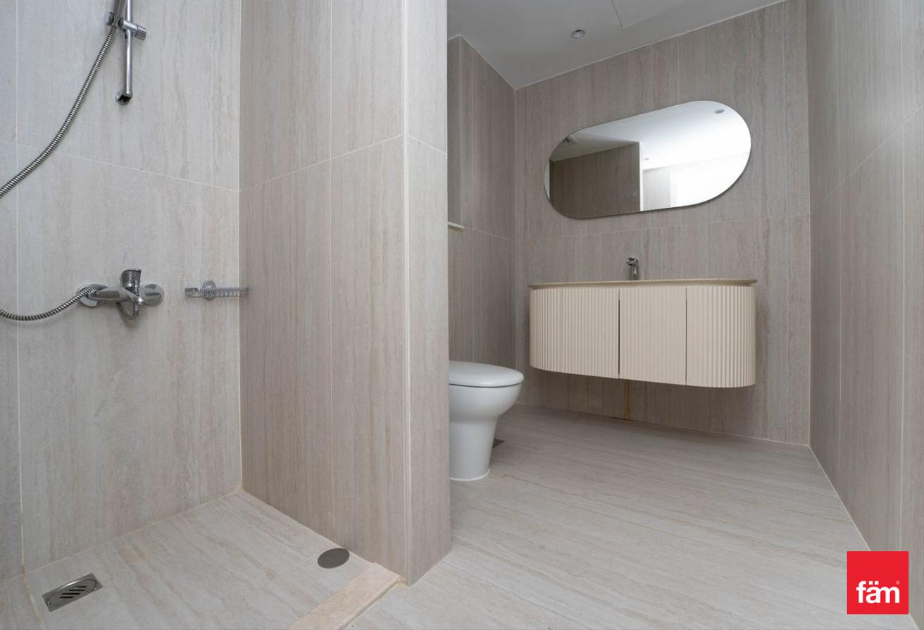 5 B/R + Maid | Private Beach Access | Vacant photo 16