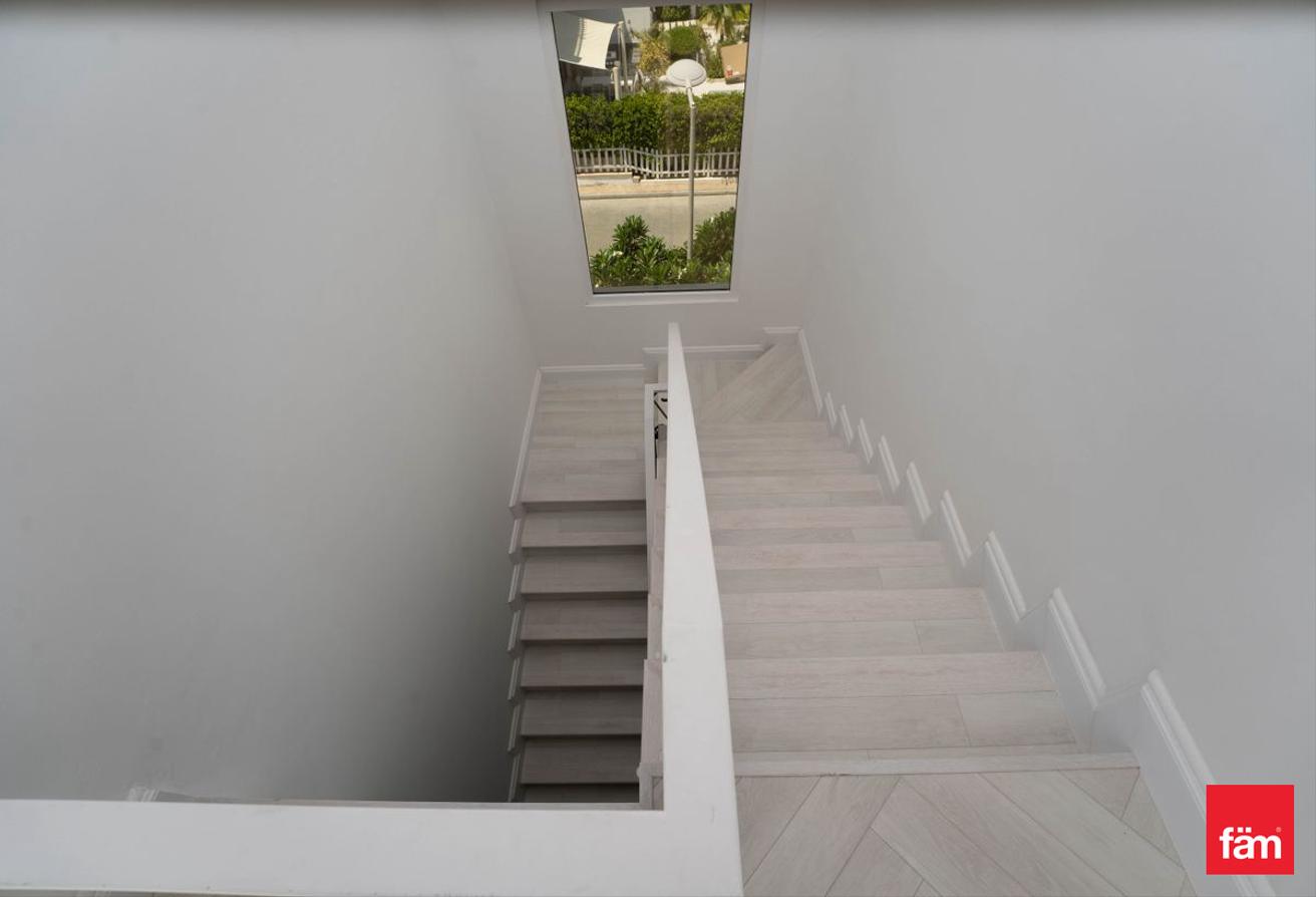 5 B/R + Maid | Private Beach Access | Vacant photo 13