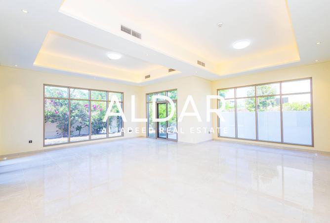 137438327 - Property Image 3