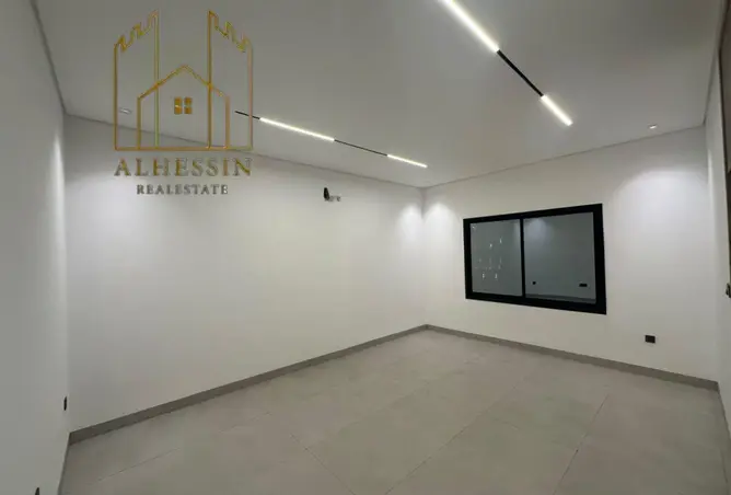 145963220 - Property Image 3