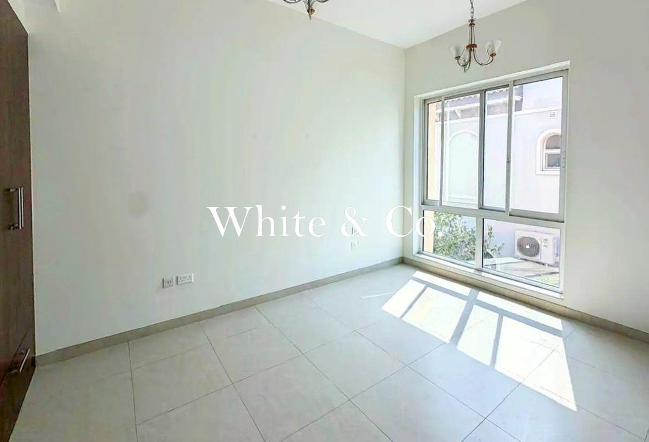 Upgraded | Prime Quiet Location | Premium photo 9