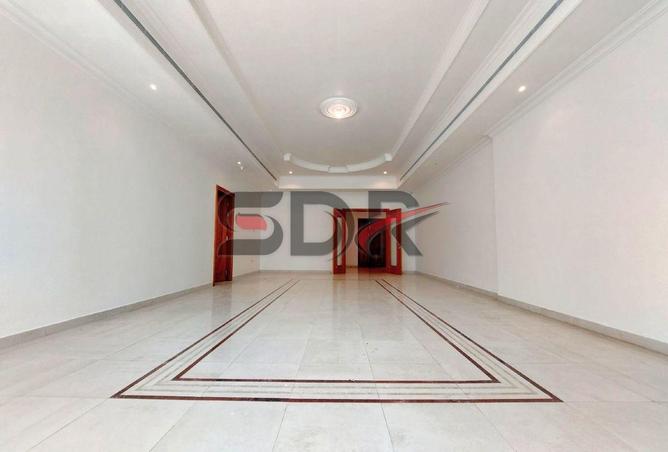 98690576 - Property Image 2