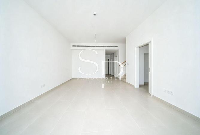 3-bed townhouse in Jebel Ali Village Townhouses · Vacant · Brand new — photo 3