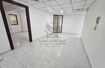 Apartment - 3 - 3 for rent in Al Majaz 2 - Al Majaz - Sharjah Apartment - 3 - 3 for rent in Al Majaz 2 - Al Majaz - Sharjah