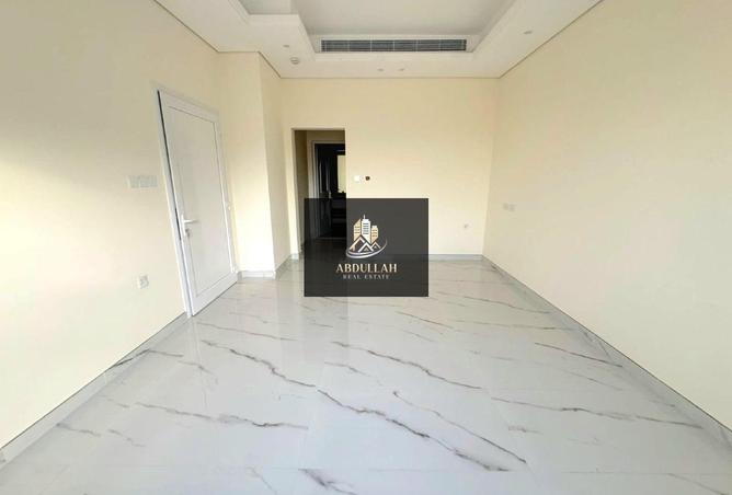 68271305 - Property Image 2