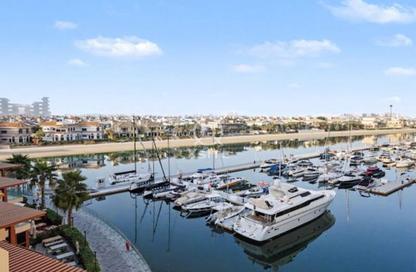 Apartment - Studio - 1 Bathroom for rent in Palm Views East - Palm Views - Palm Jumeirah - Dubai