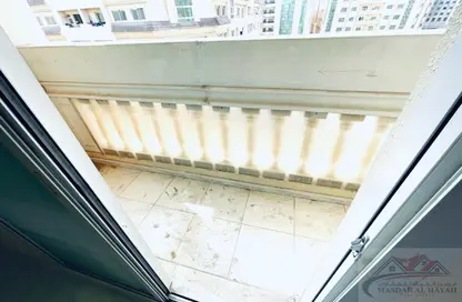 شقة - 2 غرف نوم - 2 حمامات للايجار في بناية مويليح 29 - مويلح - الشارقة