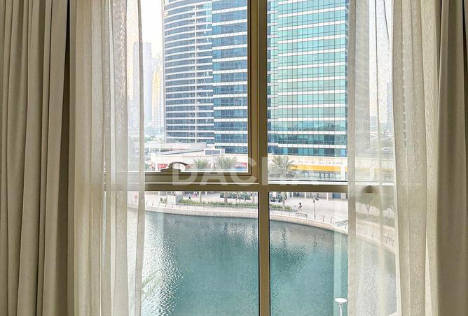 FULL LAKE VIEW | VACANT | METRO ACCESS
