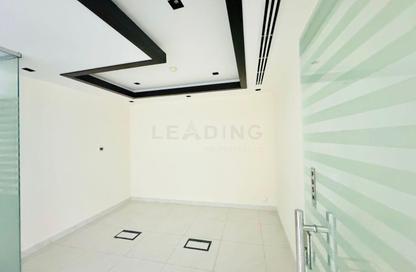 Office Space - Studio - 1 Bathroom for rent in The Regal Tower - Business Bay - Dubai