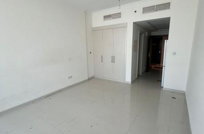 Apartment - Studio - 1 Bathroom for rent in Carson - Damac Hills - Dubai