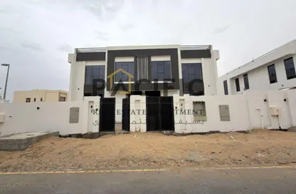 Villa - 4 Bedrooms - 5 Bathrooms for rent in Al Tay East - Al Suyoh - Sharjah