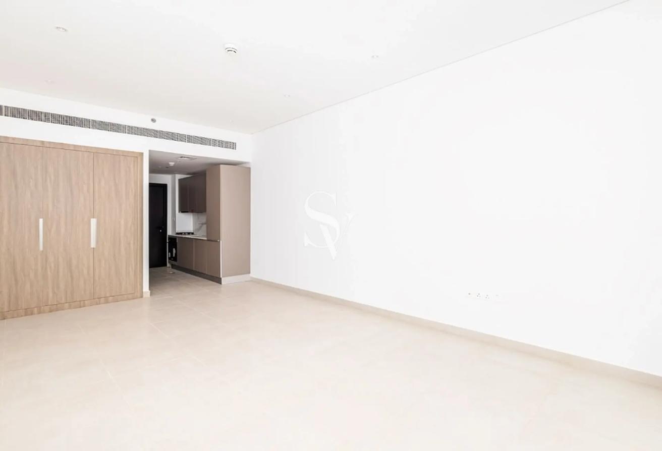 Bright and Spacious | Community View |Barsha South photo 3