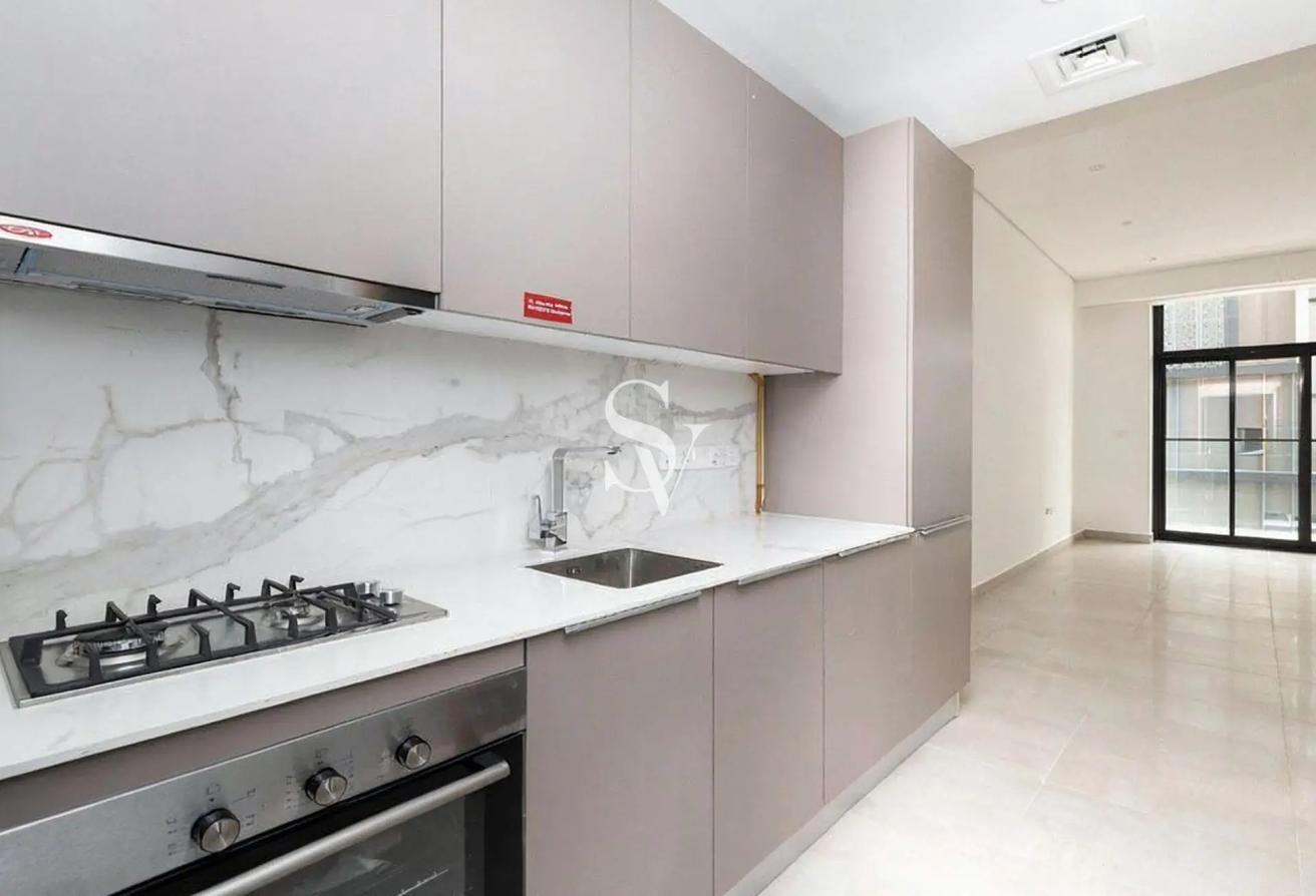 Bright and Spacious | Community View |Barsha South photo 12
