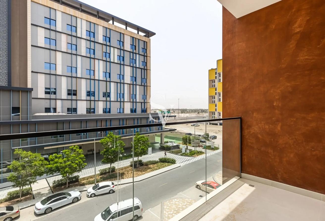 Bright and Spacious | Community View |Barsha South photo 2