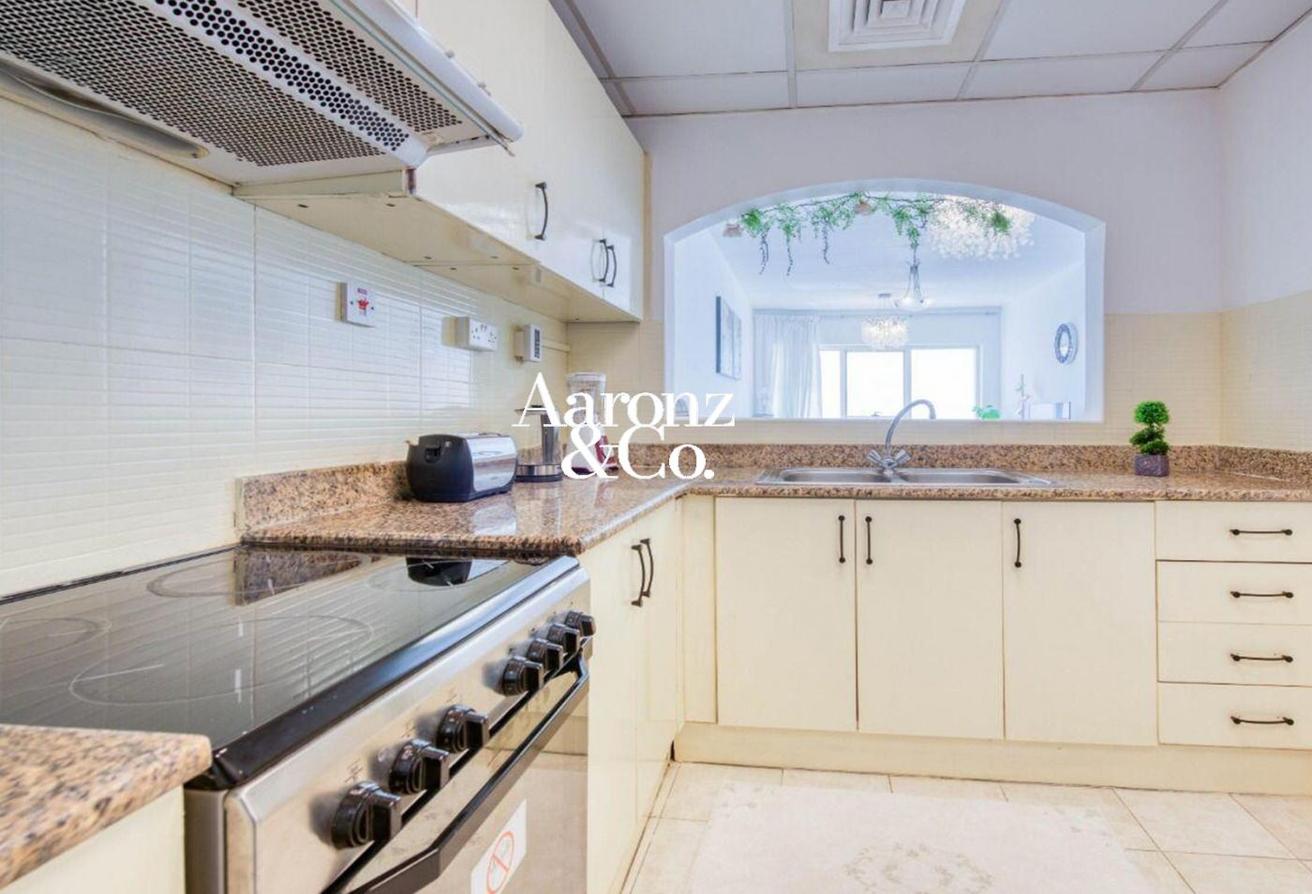 High Floor | Fully Furnished | Vacant on 20th Nov. photo 10
