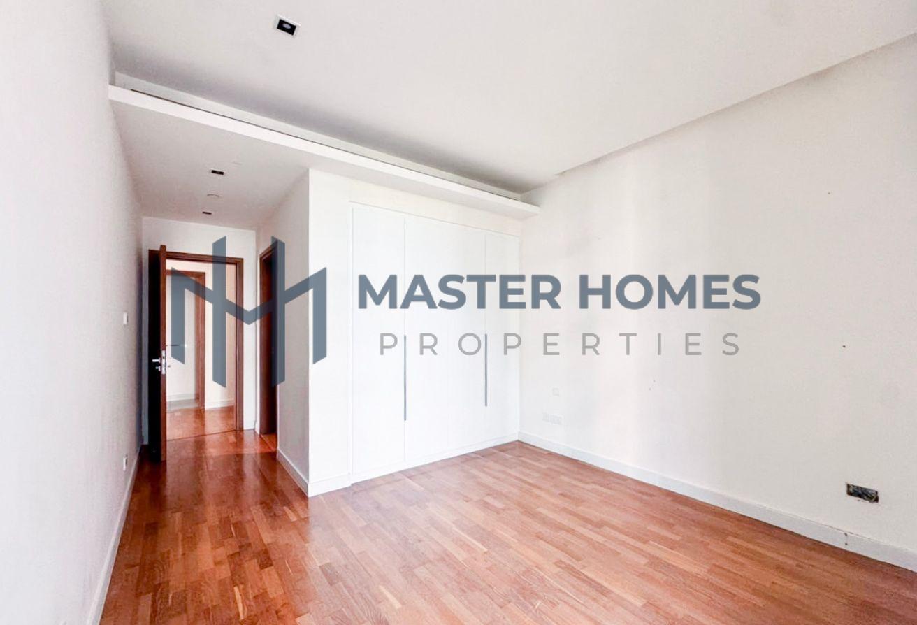 Bright 3 Bed+M | Arena and Garden Views | Vacant photo 10