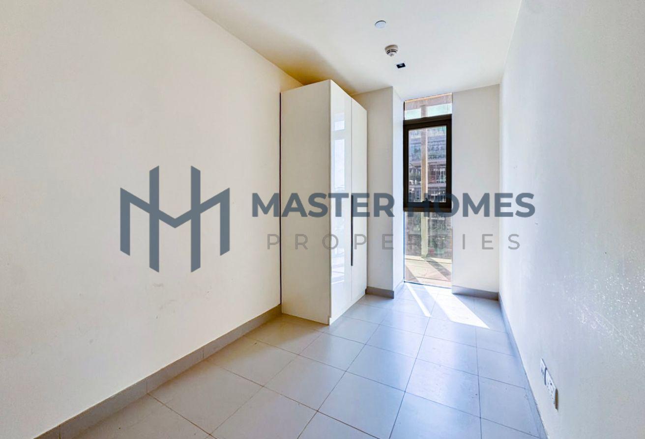 Bright 3 Bed+M | Arena and Garden Views | Vacant photo 16