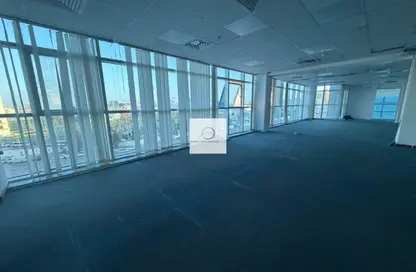 مكتب - استوديو - 1 حمام للايجار في بناية عود ميثاء - عود ميثاء - بر دبي - دبي