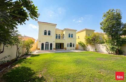 Villa - 3 Bedrooms - 5 Bathrooms for rent in District 5 - Jumeirah Park - Dubai