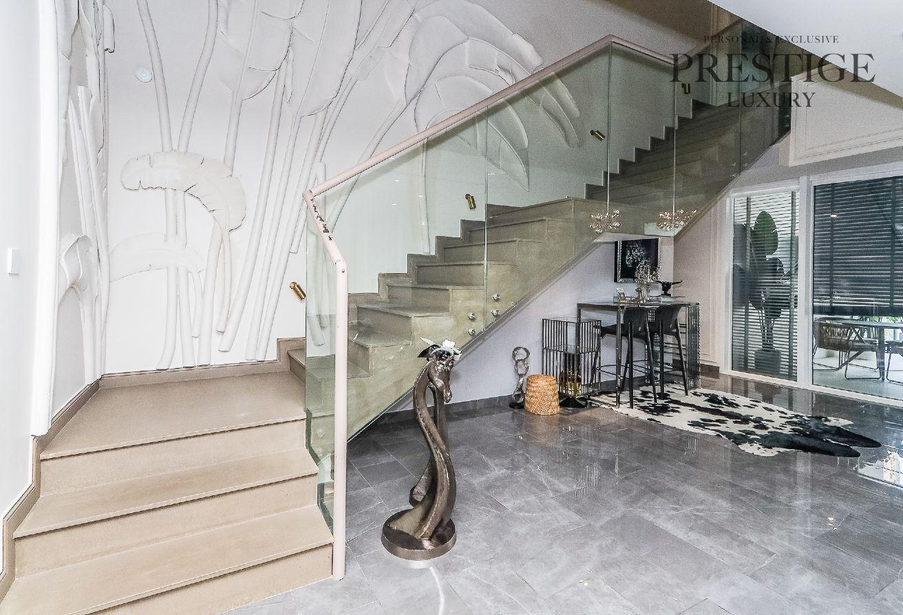 2 Story Unit | Furnished | Marina View photo 17