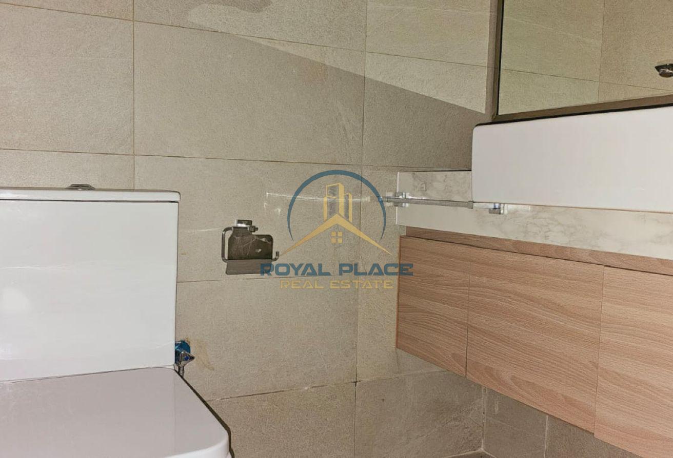 Semi-Furnished | Prime Location | Modern Layout photo 10