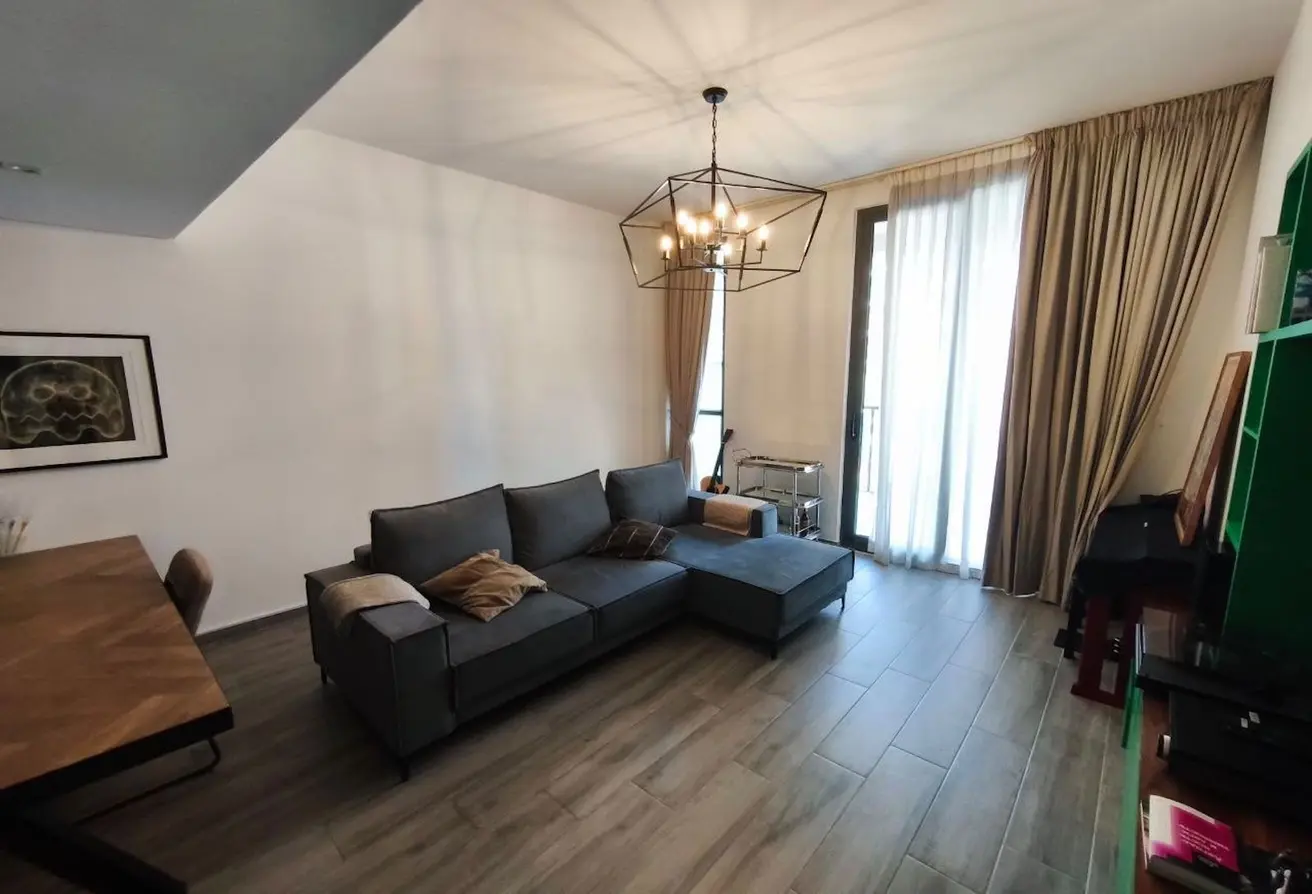 156894303 - Property Main Image