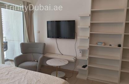 Apartment - Studio - 1 Bathroom for rent in Burj Al Nujoom - Downtown Dubai - Dubai