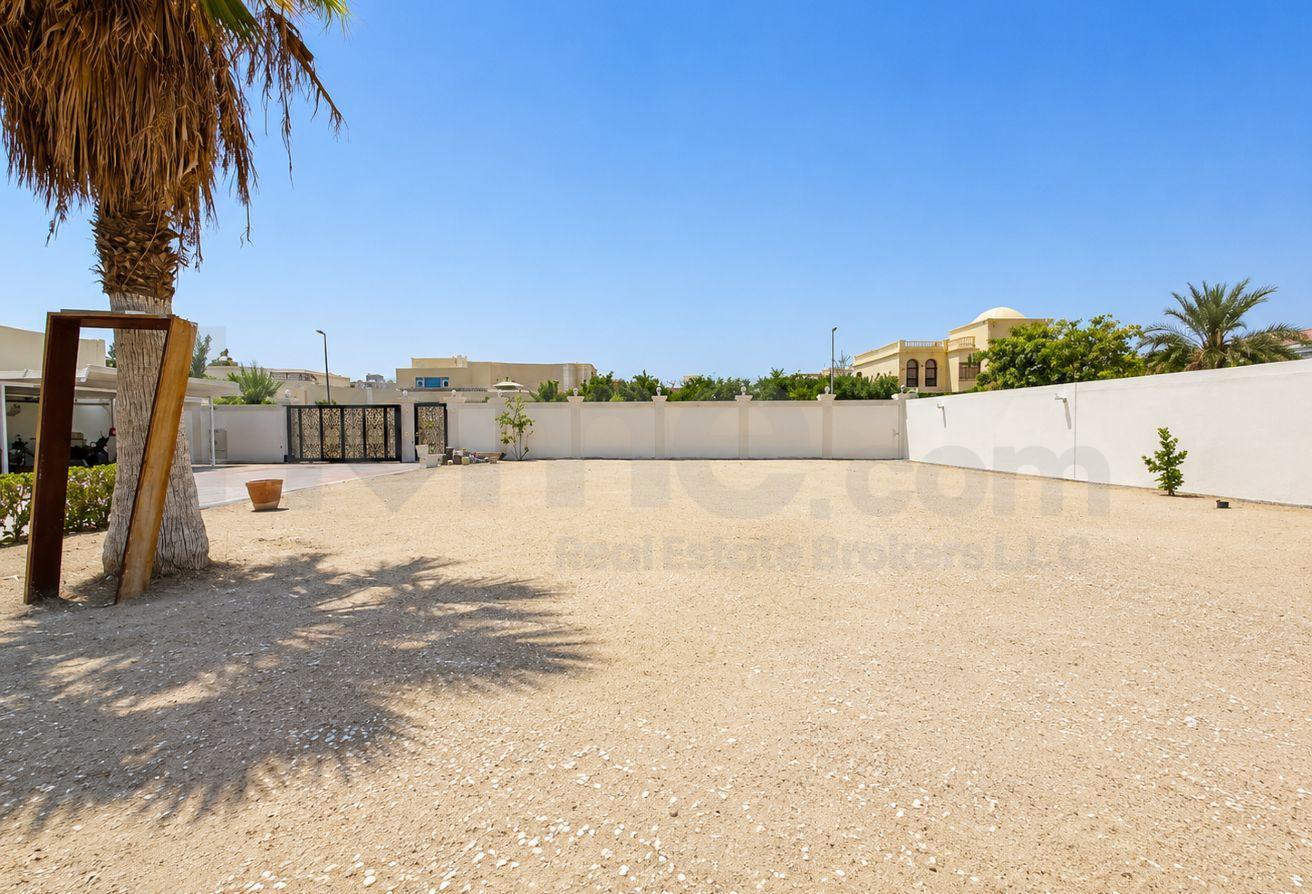 Ready to Move In | Huge Villa with swimming pool photo 7
