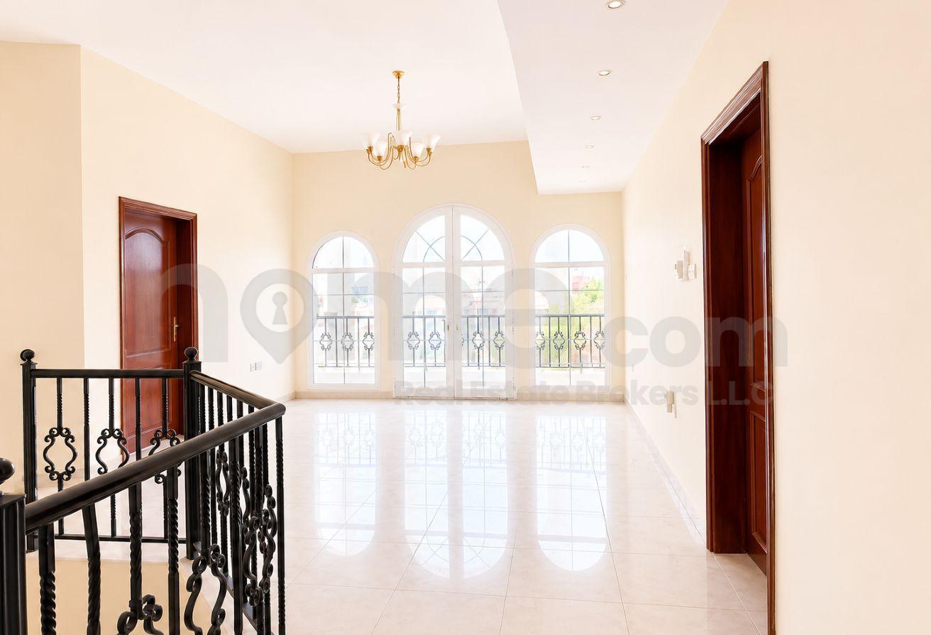 Ready to Move In | Huge Villa with swimming pool photo 12